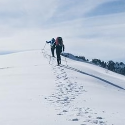 【初心者向け】冬でも登山は楽しめる！必携アイテム7つとおすすめ登山スポット