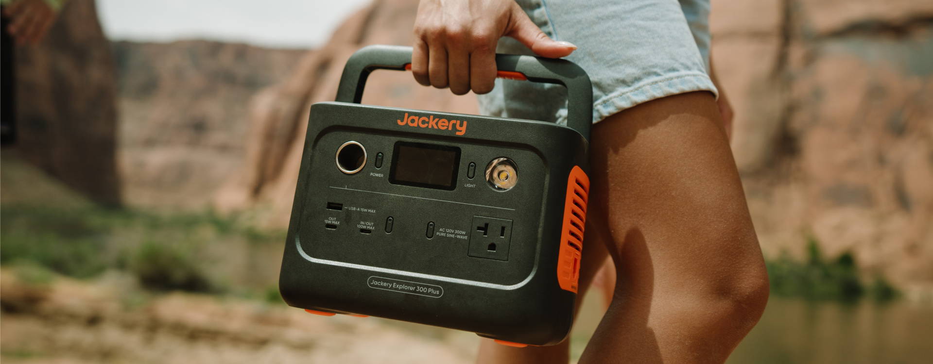 Jackery ポータブル電源 300 Plus｜コンパクト・リン酸鉄・長寿命